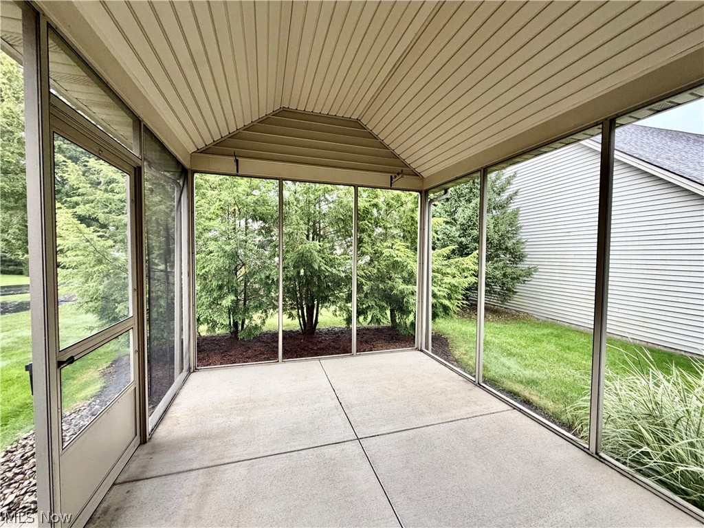 20 Walker Circle Girard OH 44420