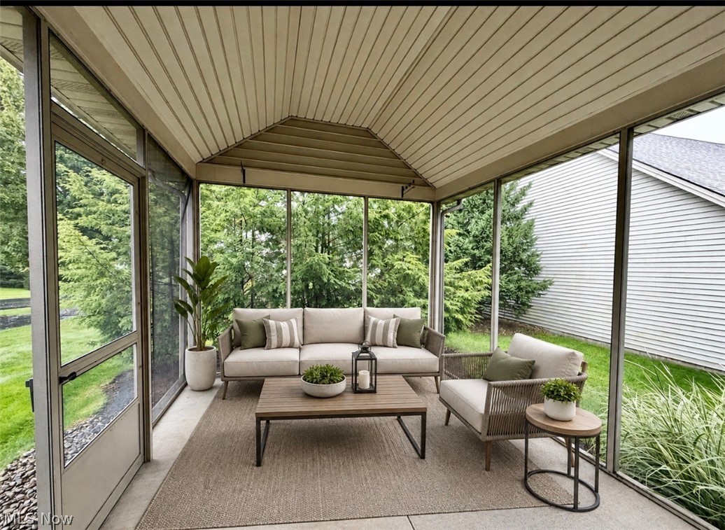 20 Walker Circle Girard OH 44420