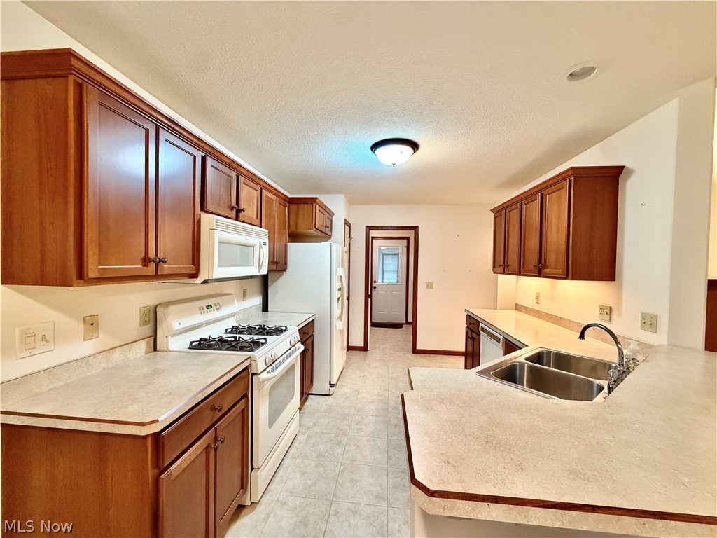 20 Walker Circle Girard OH 44420