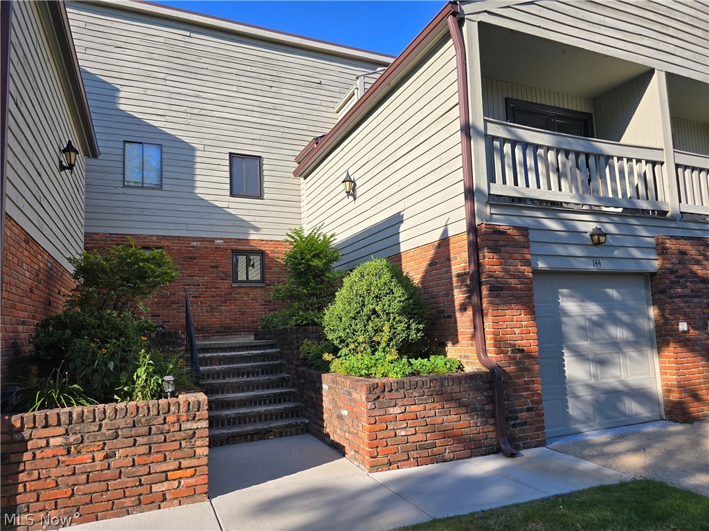 144 Kimrose Ln Lane Broadview Heights OH 44147