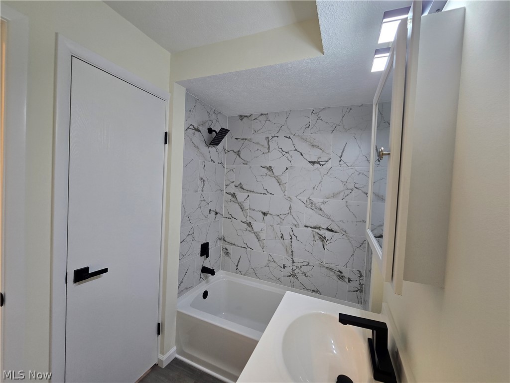 144 Kimrose Ln Lane Broadview Heights OH 44147