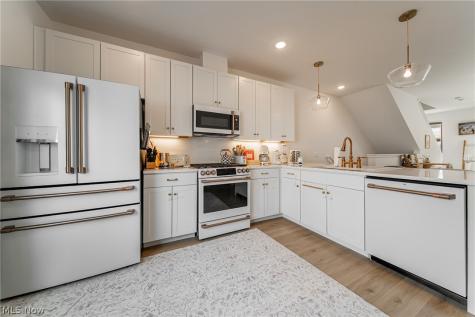 7311 Catlin Court Cleveland OH 44102