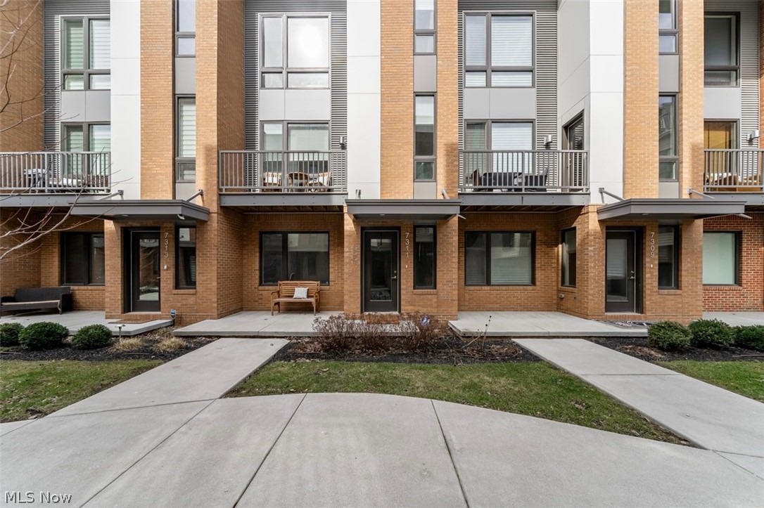 7311 Catlin Court Cleveland OH 44102