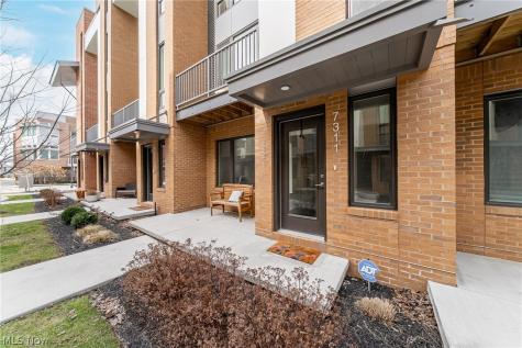 7311 Catlin Court Cleveland OH 44102
