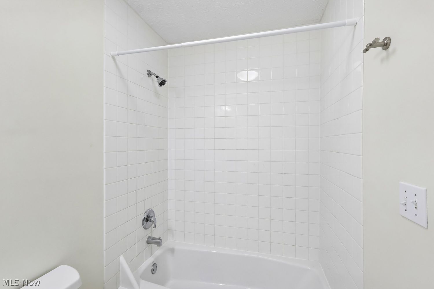 2013 W 58th Street Cleveland OH 44102