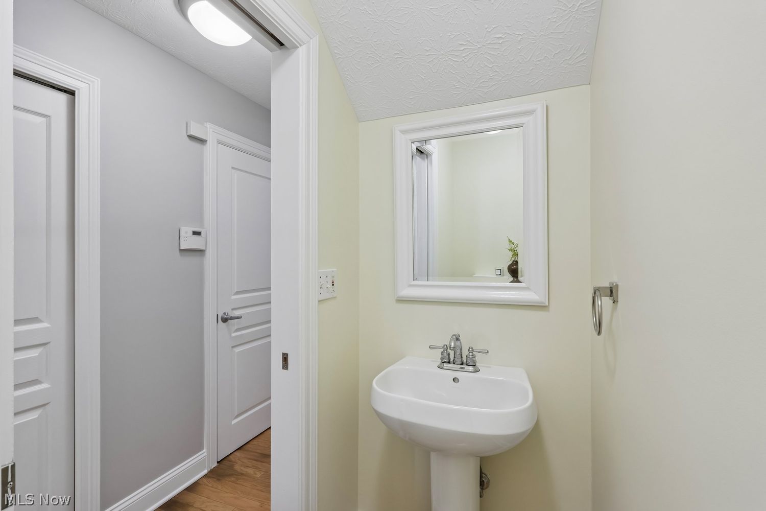 2013 W 58th Street Cleveland OH 44102