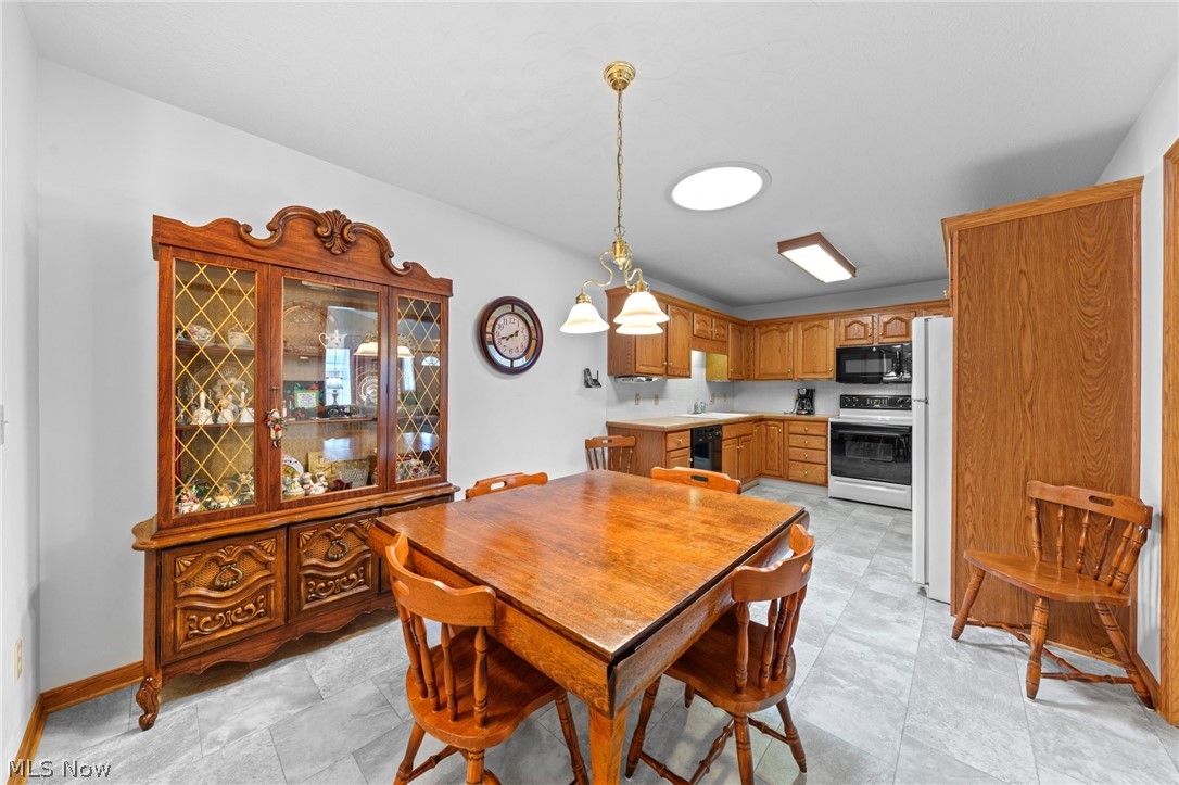 1450 Cove Street NW Uniontown OH 44685