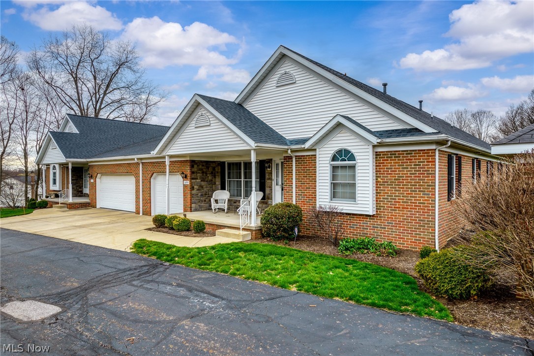 1450 Cove Street NW Uniontown OH 44685