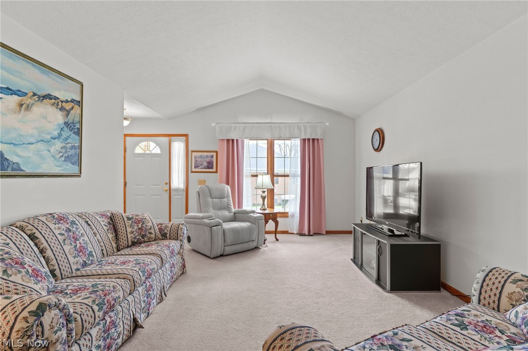 1450 Cove Street NW Uniontown OH 44685