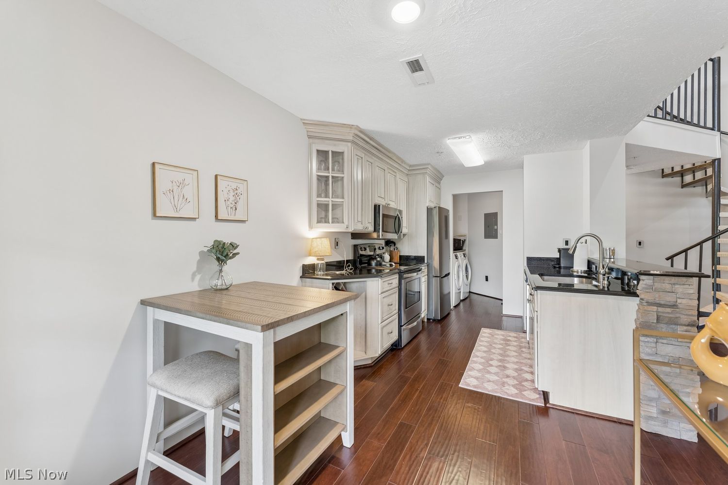 180 Fox Hollow Drive Mayfield Heights OH 44124