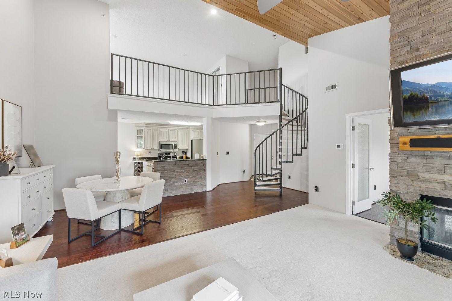 180 Fox Hollow Drive Mayfield Heights OH 44124