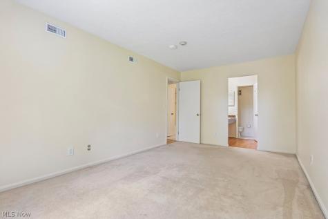 1155 Charter Oak Westlake OH 44145