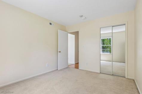 1155 Charter Oak Westlake OH 44145
