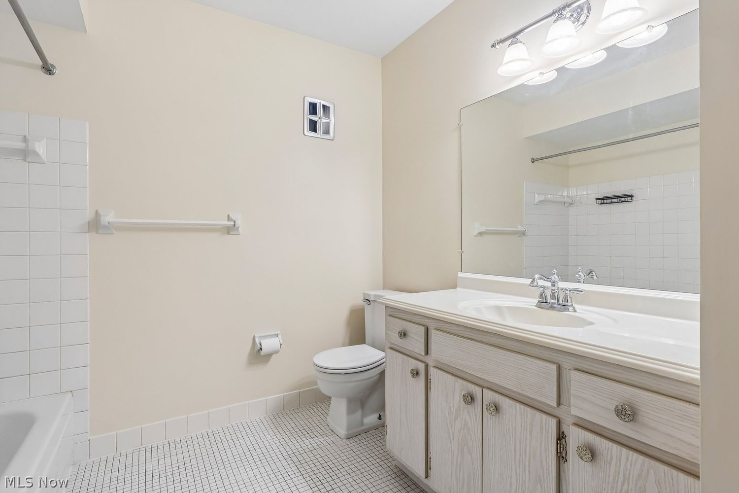 1155 Charter Oak Westlake OH 44145