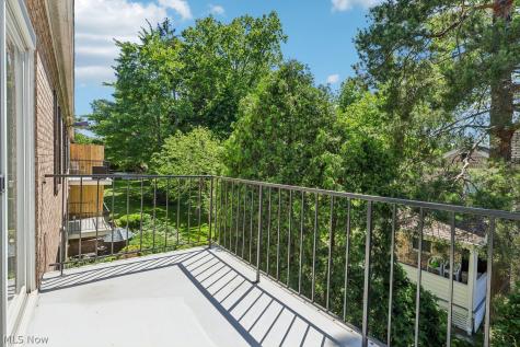 1155 Charter Oak Westlake OH 44145