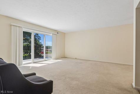 1155 Charter Oak Westlake OH 44145