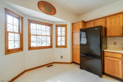 1235 Spring Ridge Circle Alliance OH 44601