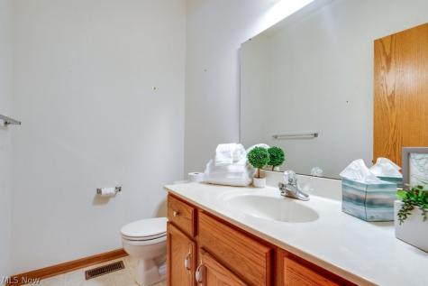1235 Spring Ridge Circle Alliance OH 44601