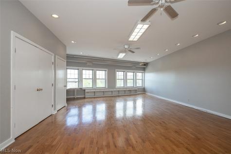 1401 W 75th Street Cleveland OH 44102