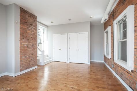 1401 W 75th Street Cleveland OH 44102