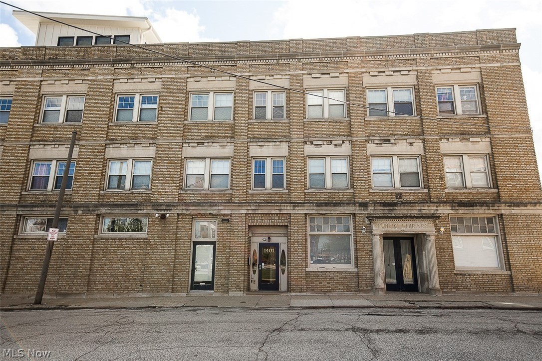 1401 W 75th Street Cleveland OH 44102