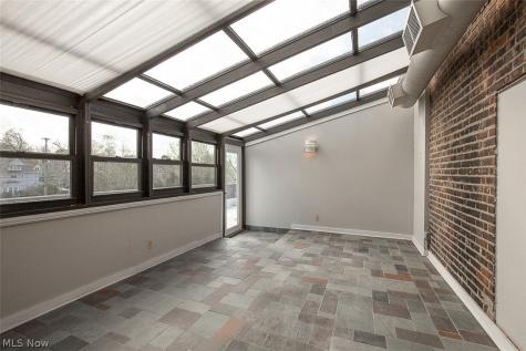 1401 W 75th Street Cleveland OH 44102