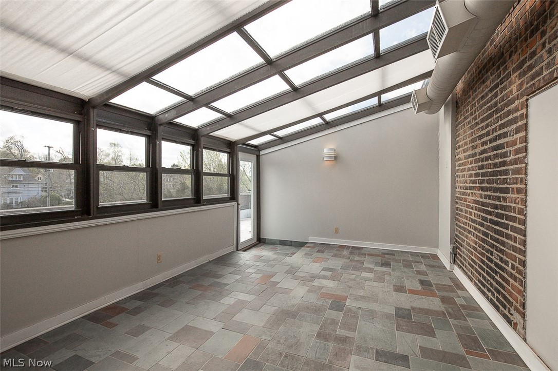 1401 W 75th Street Cleveland OH 44102