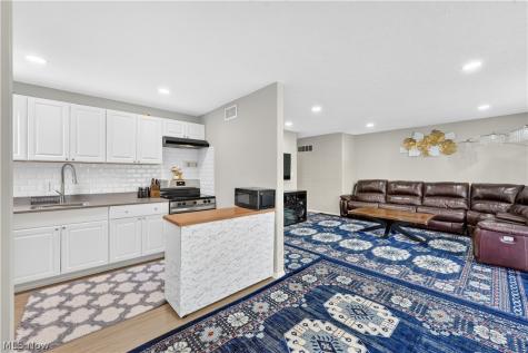10402 N Church Drive Parma Heights OH 44130
