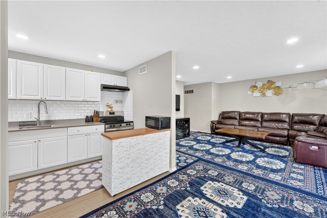 10402 N Church Drive Parma Heights OH 44130