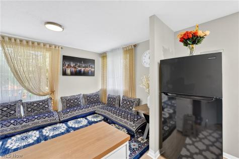10402 N Church Drive Parma Heights OH 44130
