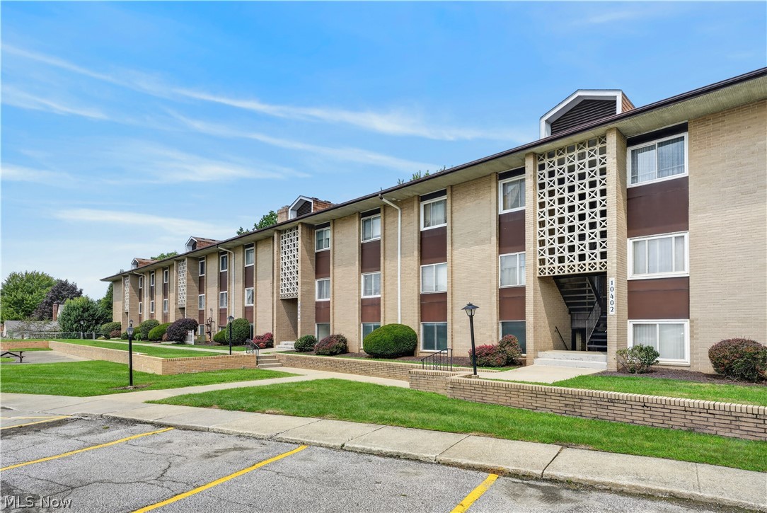 10402 N Church Drive Parma Heights OH 44130