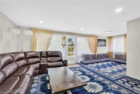 10402 N Church Drive Parma Heights OH 44130