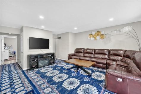 10402 N Church Drive Parma Heights OH 44130
