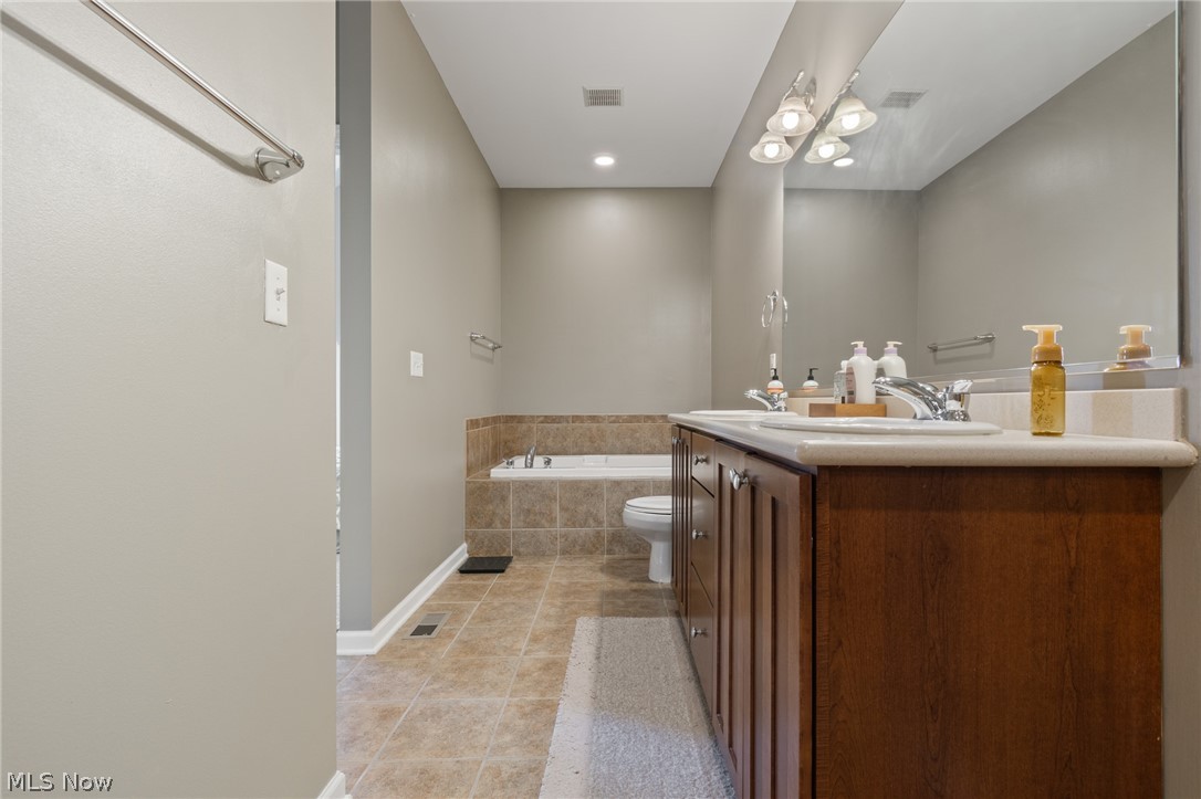 1499 Huntington Lane Cleveland Heights OH 44118