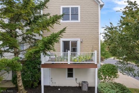 1499 Huntington Lane Cleveland Heights OH 44118