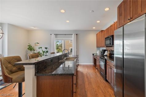 1499 Huntington Lane Cleveland Heights OH 44118