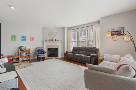 1499 Huntington Lane Cleveland Heights OH 44118