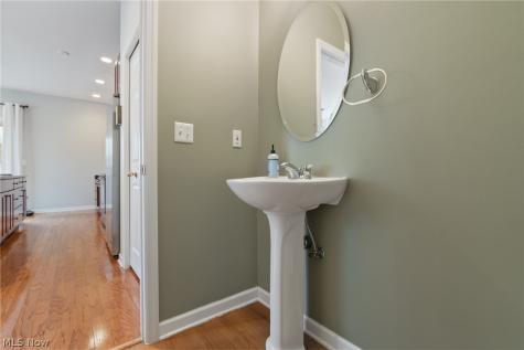 1499 Huntington Lane Cleveland Heights OH 44118