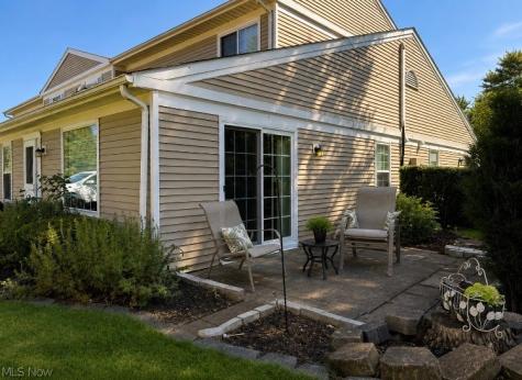 44 Firebush Lane Northfield OH 44067