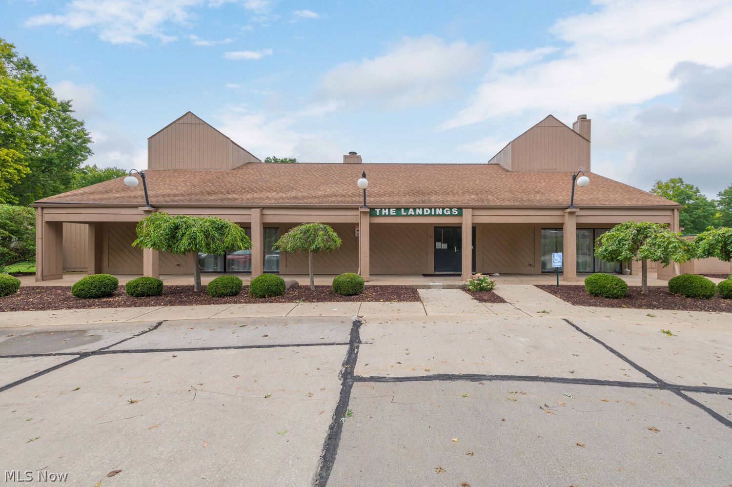 12 Landings Way Avon Lake OH 44012