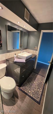 2331 E Market Street Akron OH 44312