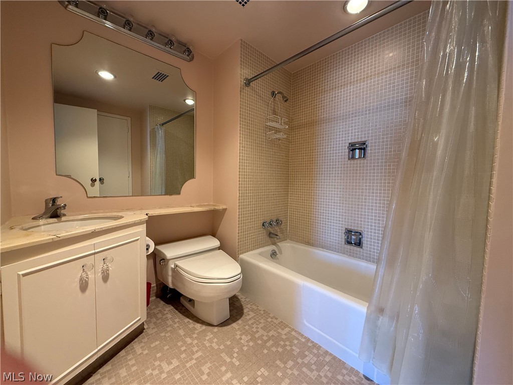 1 Bratenahl Place Bratenahl OH 44108