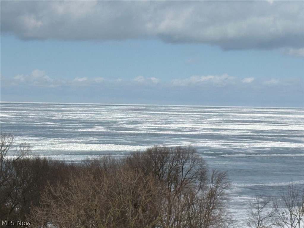 1 Bratenahl Place Bratenahl OH 44108