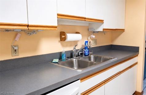 6215 Hidden Creek Drive Lorain OH 44053