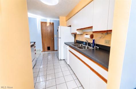 6215 Hidden Creek Drive Lorain OH 44053