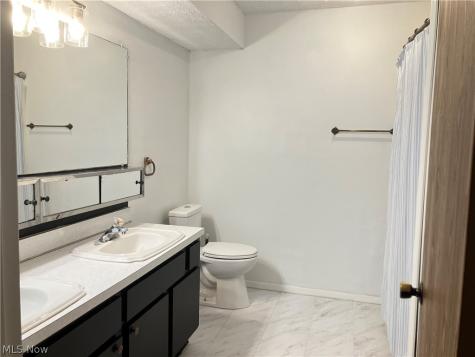 736 Kirkwall Drive Copley OH 44321