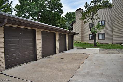 736 Kirkwall Drive Copley OH 44321