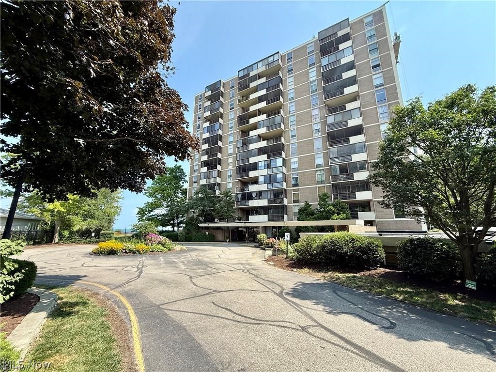 25801 Lakeshore Boulevard Euclid OH 44132