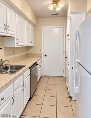 13676 Oakbrook Drive North Royalton OH 44133