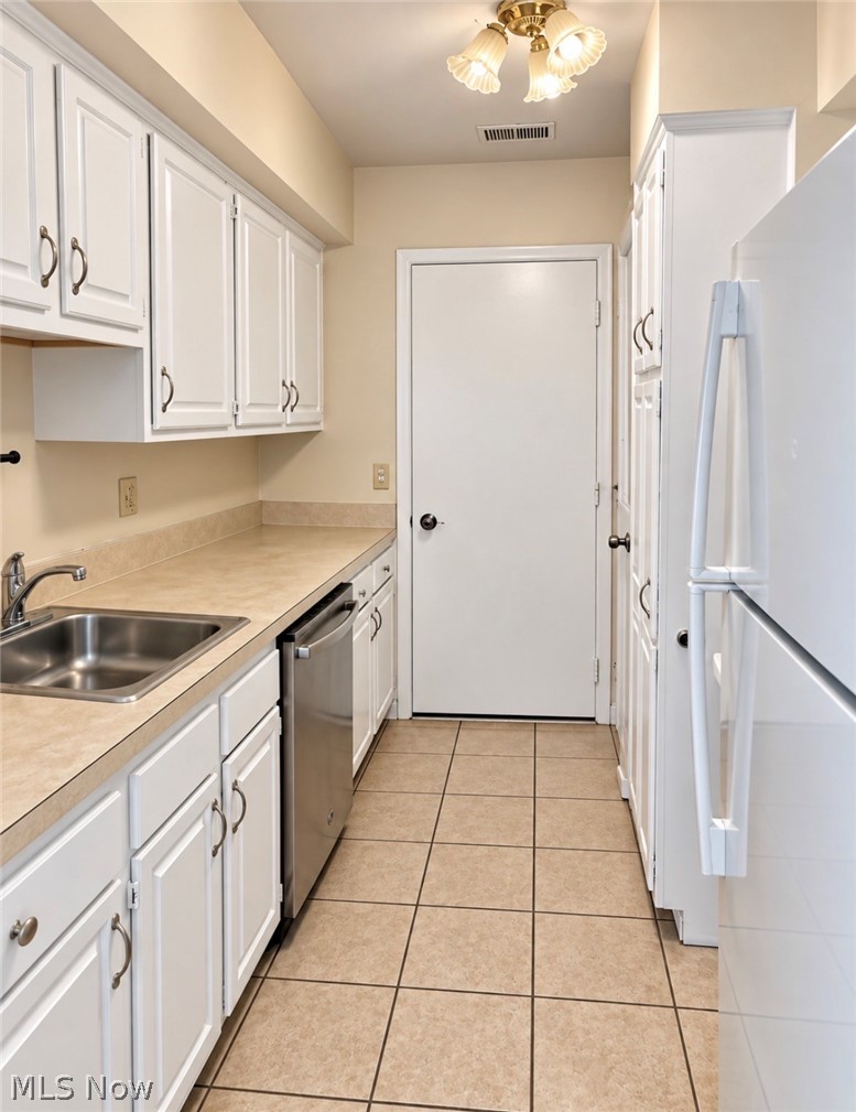 13676 Oakbrook Drive North Royalton OH 44133